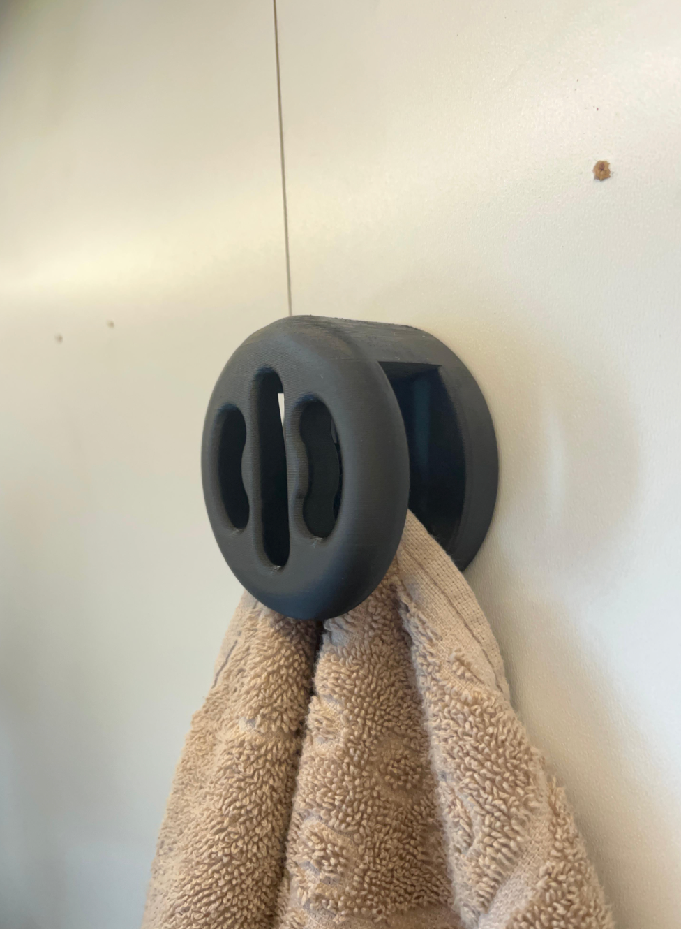 Runder selbstverriegelnder Kleiderhaken